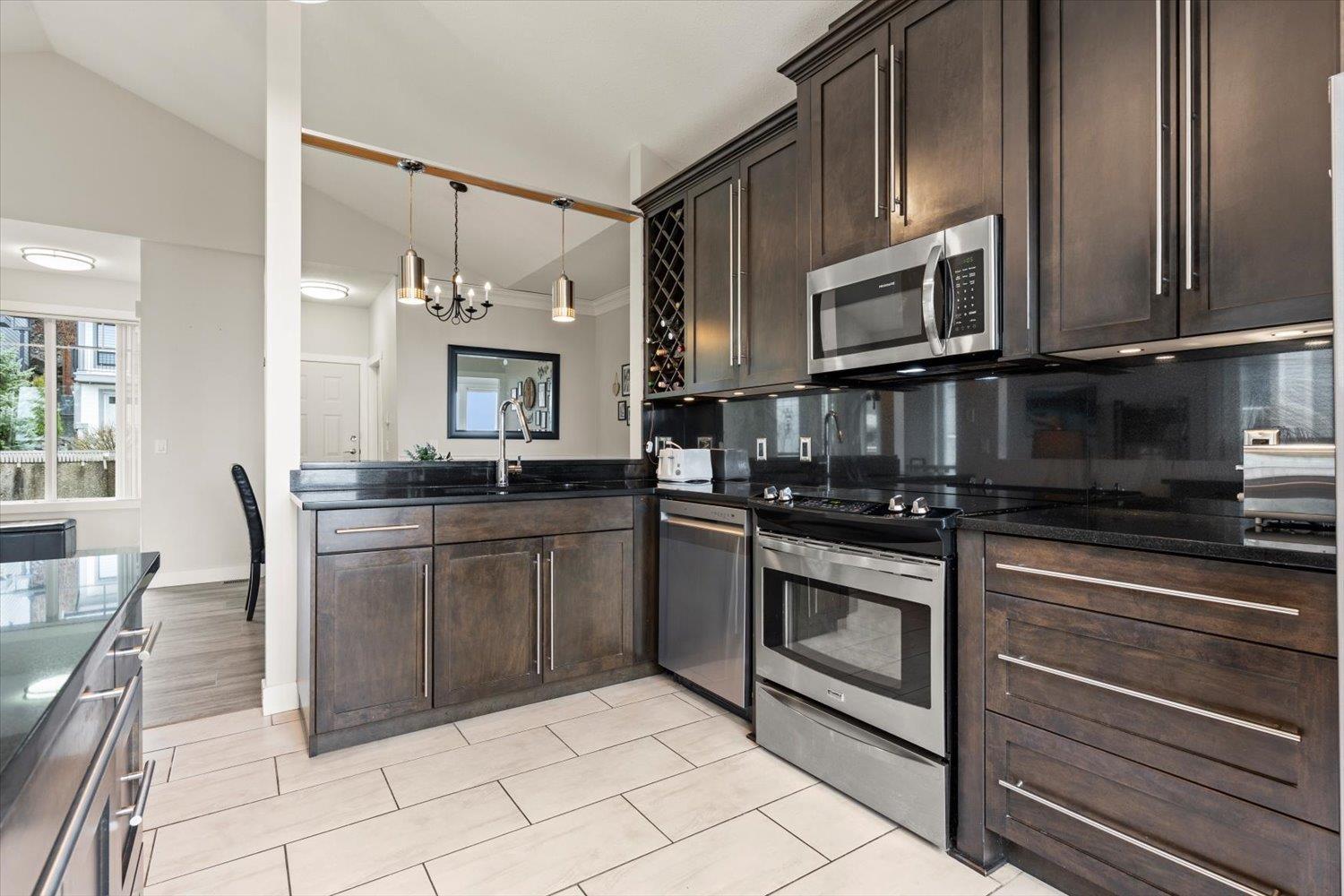 1706 5260 GOLDSPRING PLACE, Promontory, Chilliwack