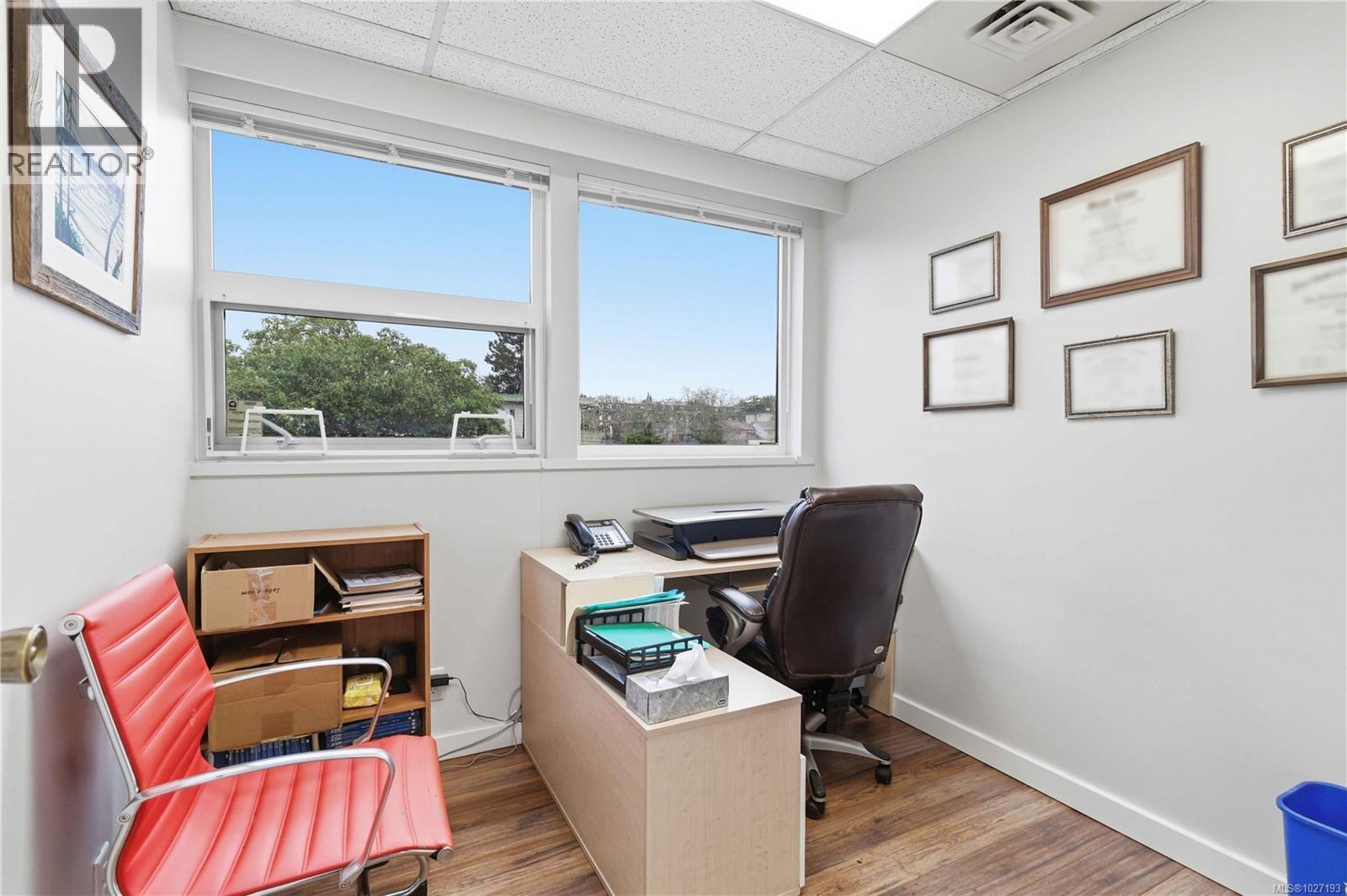 303 1711 Cook Street, Victoria