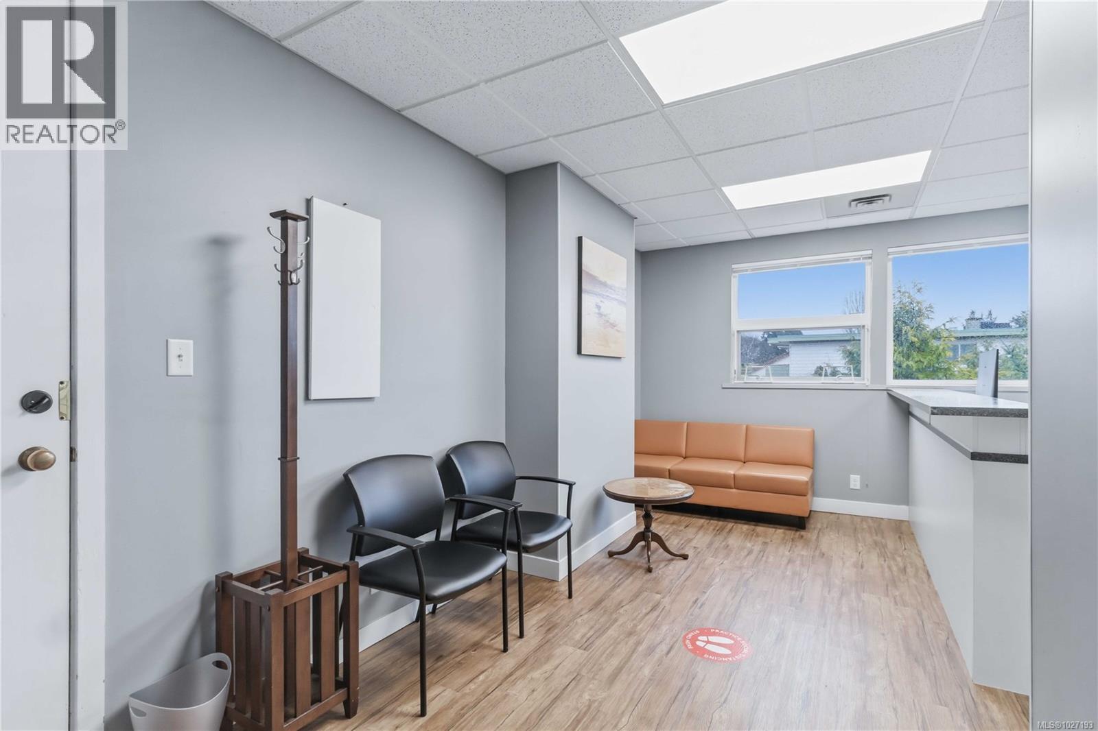 303 1711 Cook Street, Victoria