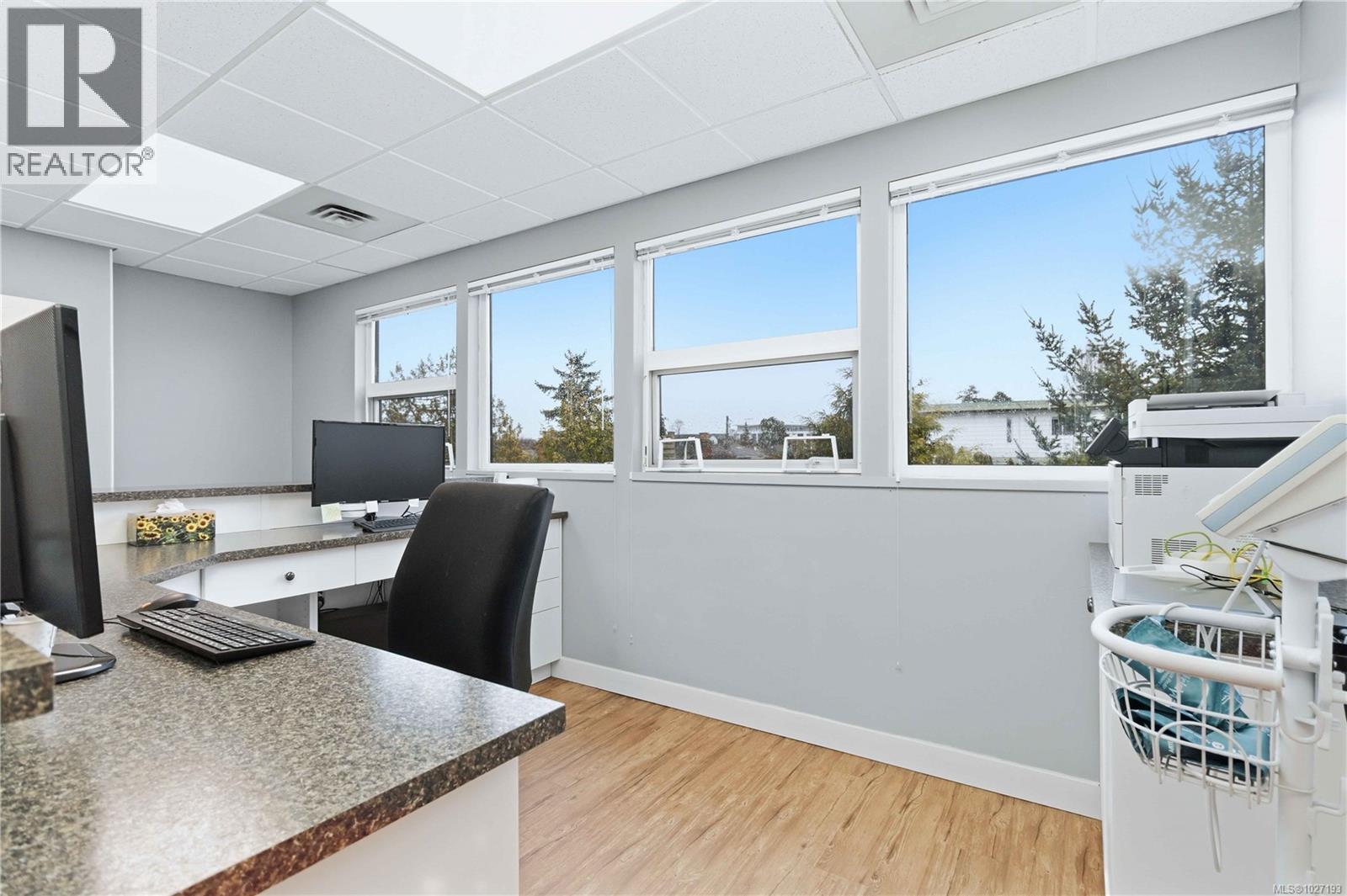 303 1711 Cook Street, Victoria