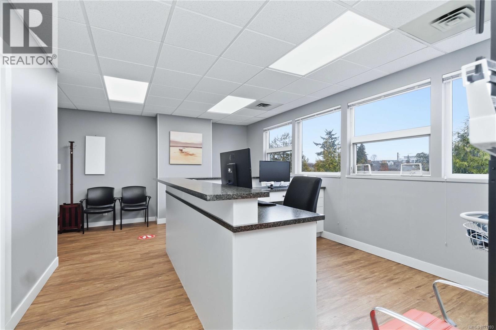 303 1711 Cook Street, Victoria