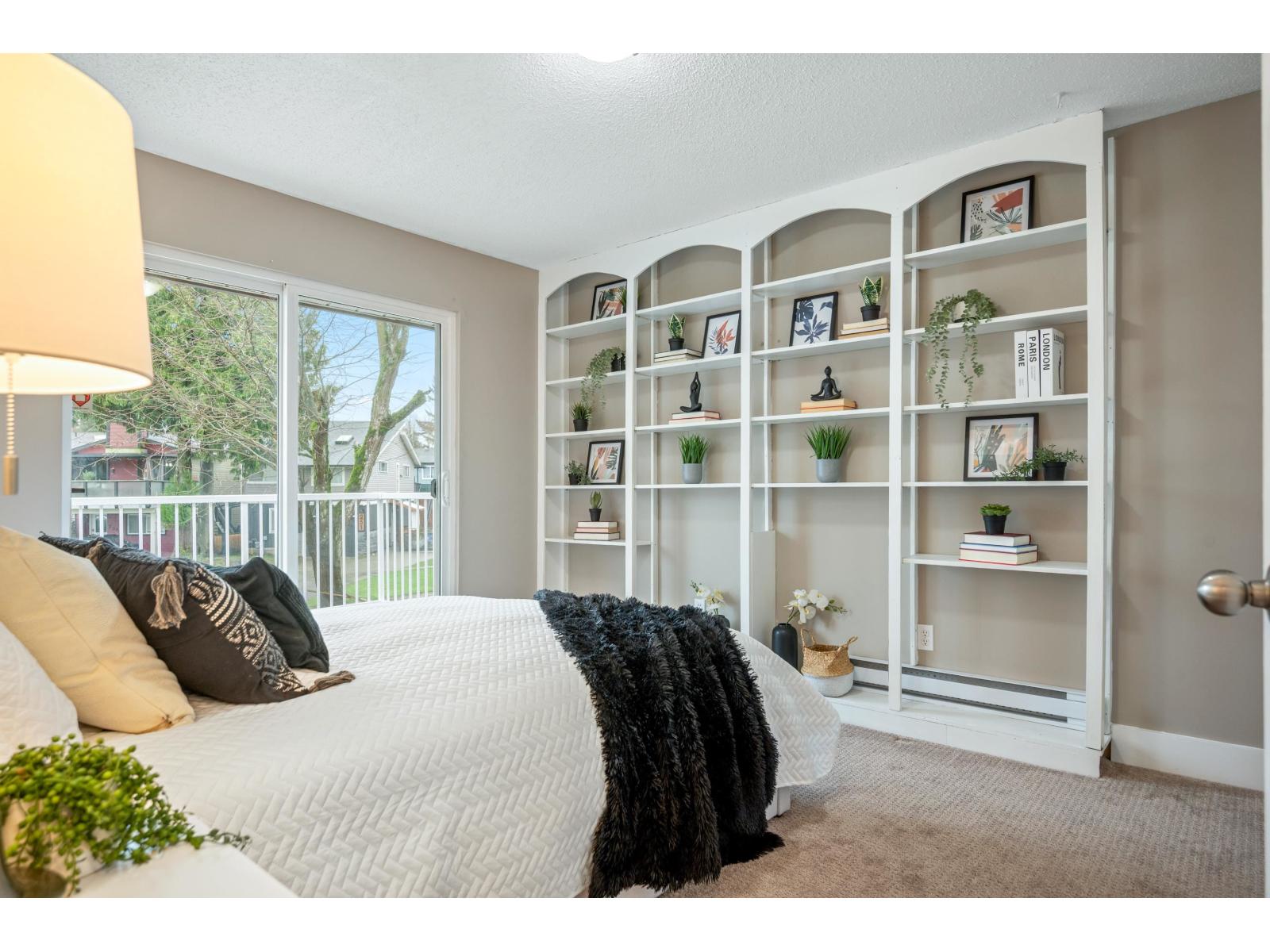 250 DAVIS CRESCENT, Langley