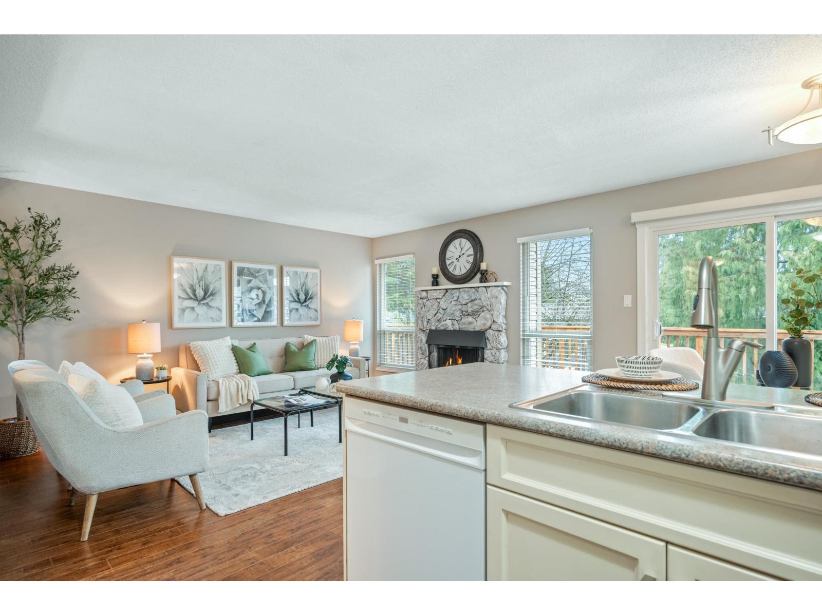 250 DAVIS CRESCENT, Langley