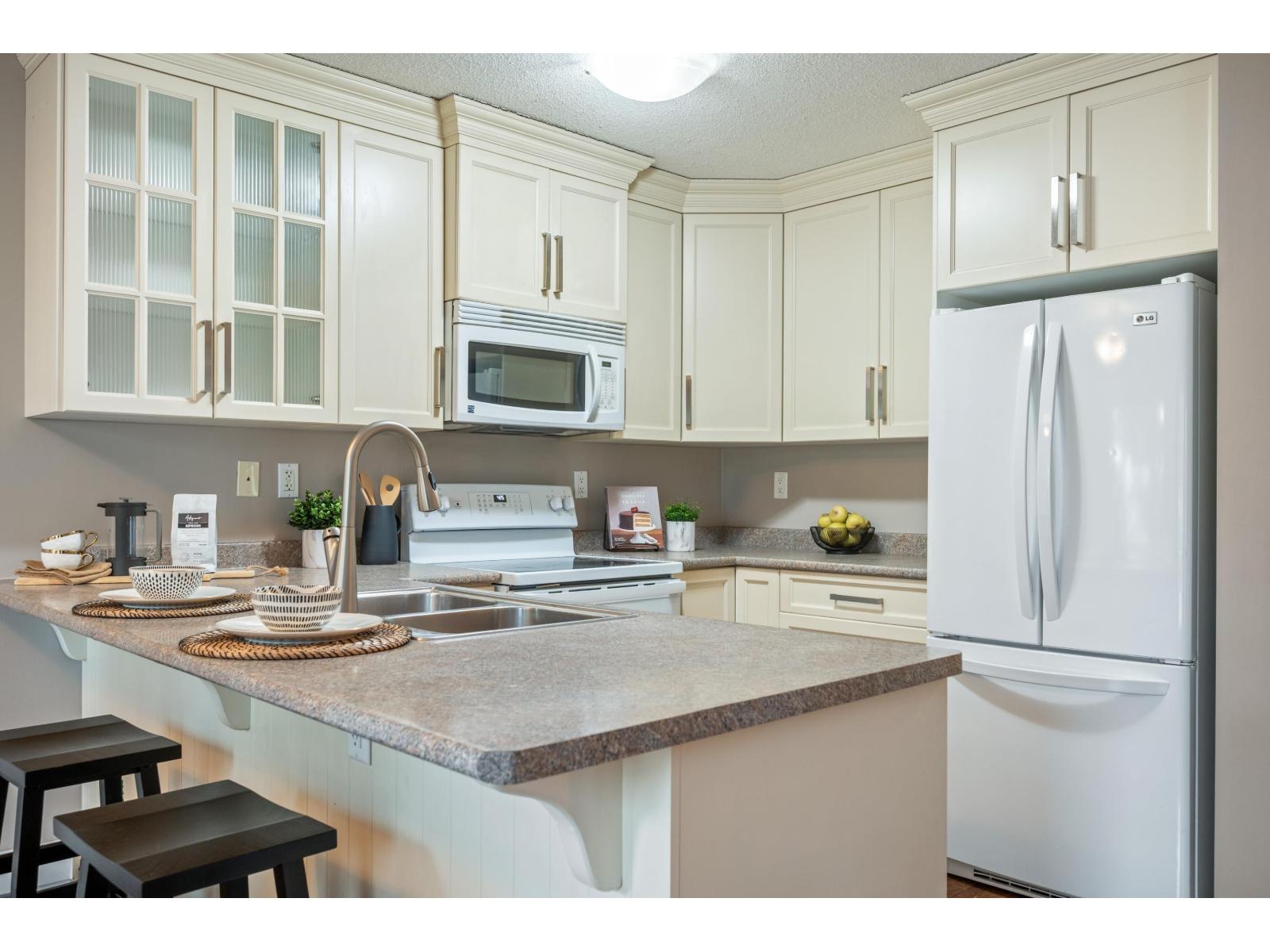 250 DAVIS CRESCENT, Langley