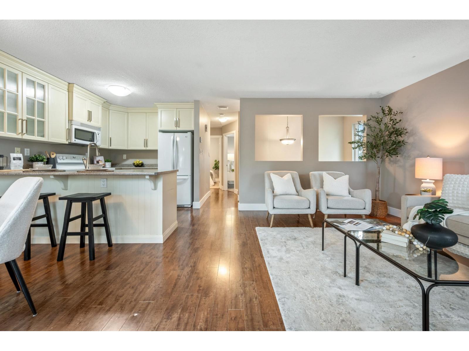 250 DAVIS CRESCENT, Langley