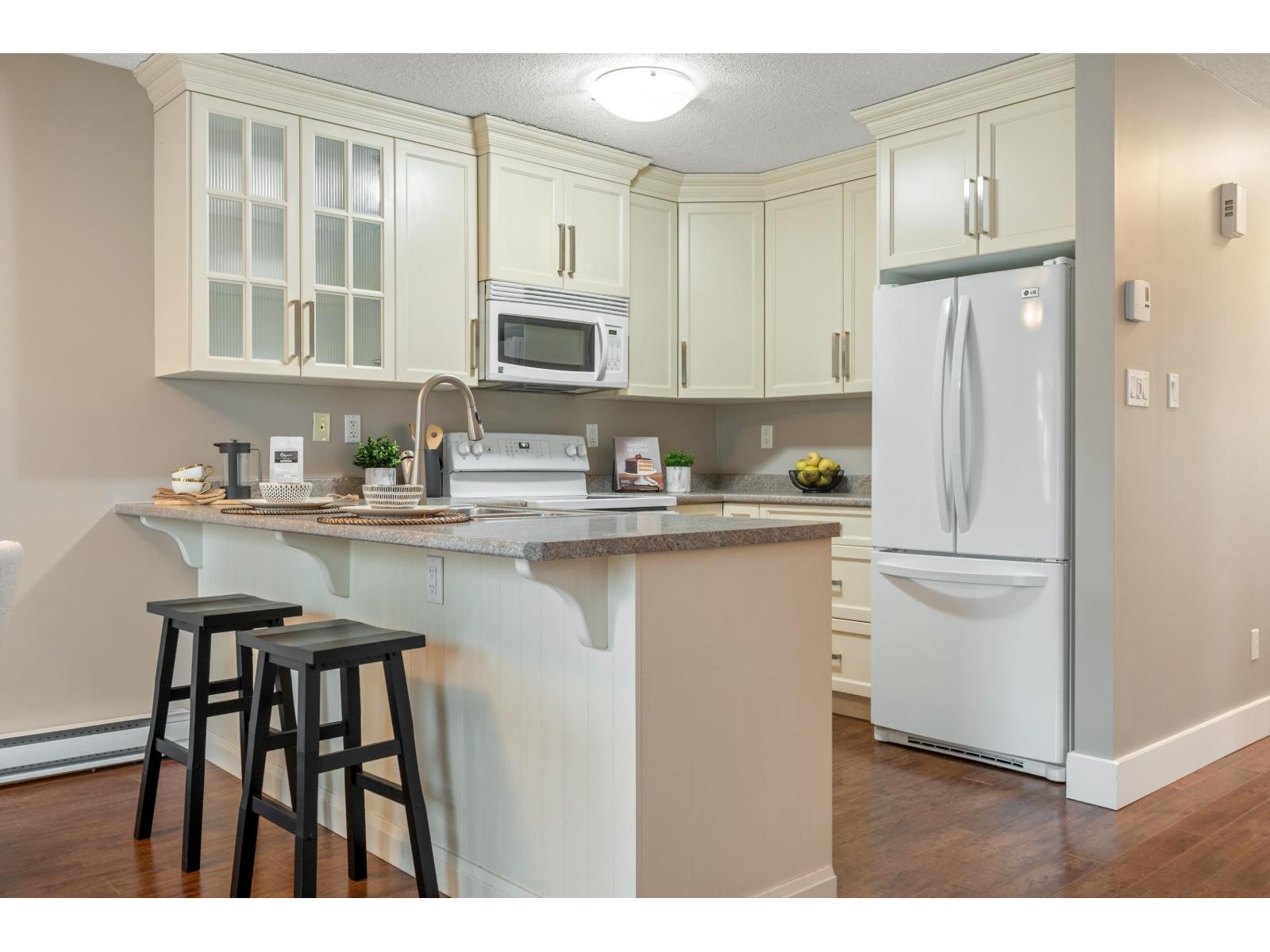 250 DAVIS CRESCENT, Langley