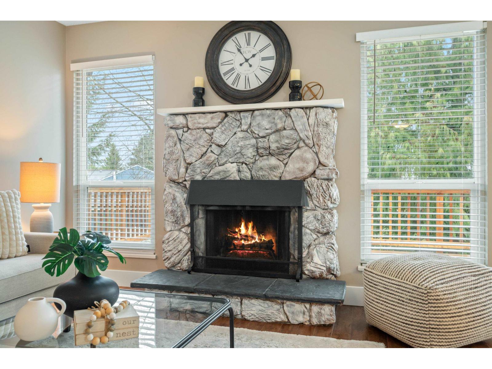 250 DAVIS CRESCENT, Langley