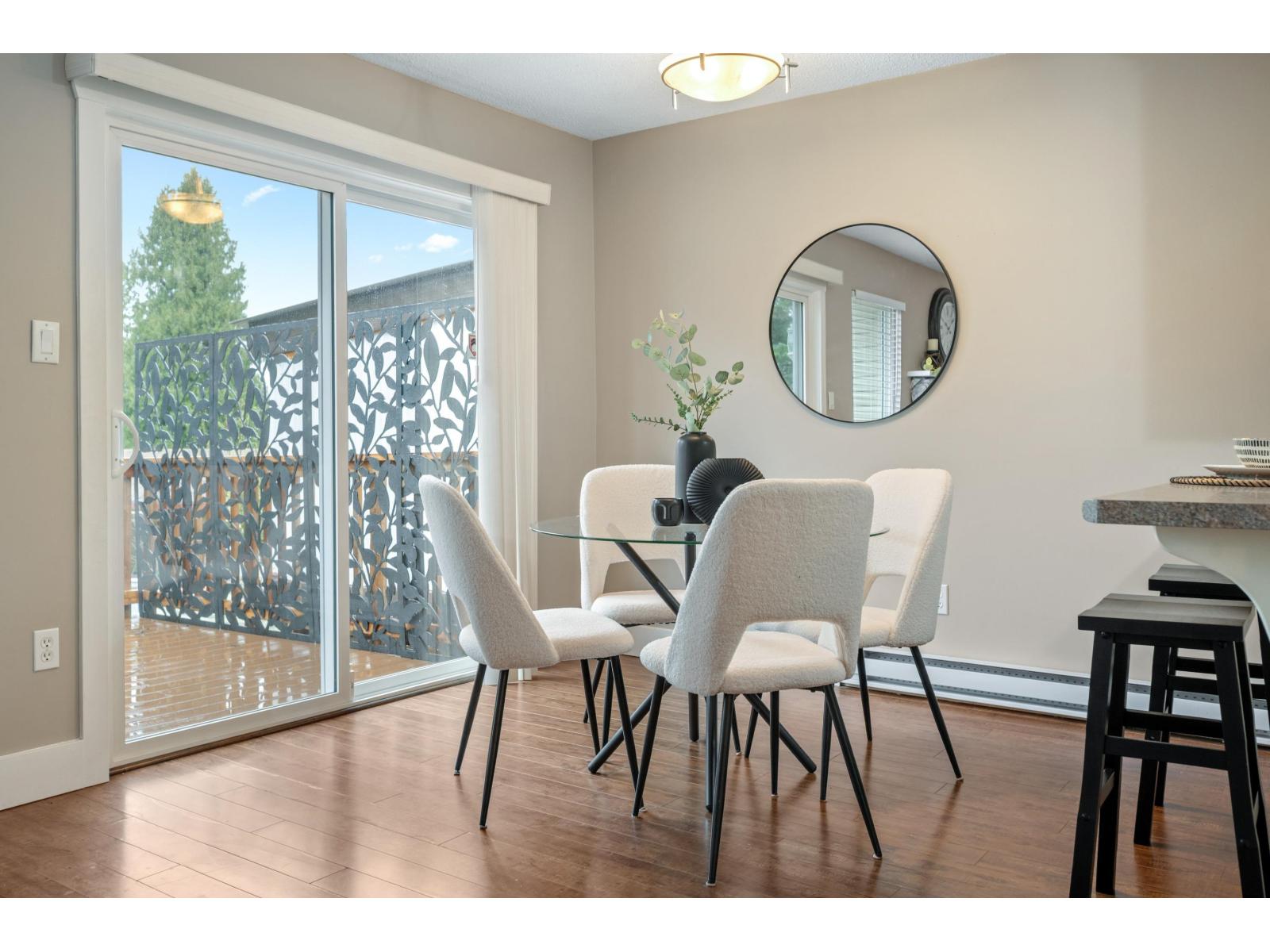 250 DAVIS CRESCENT, Langley