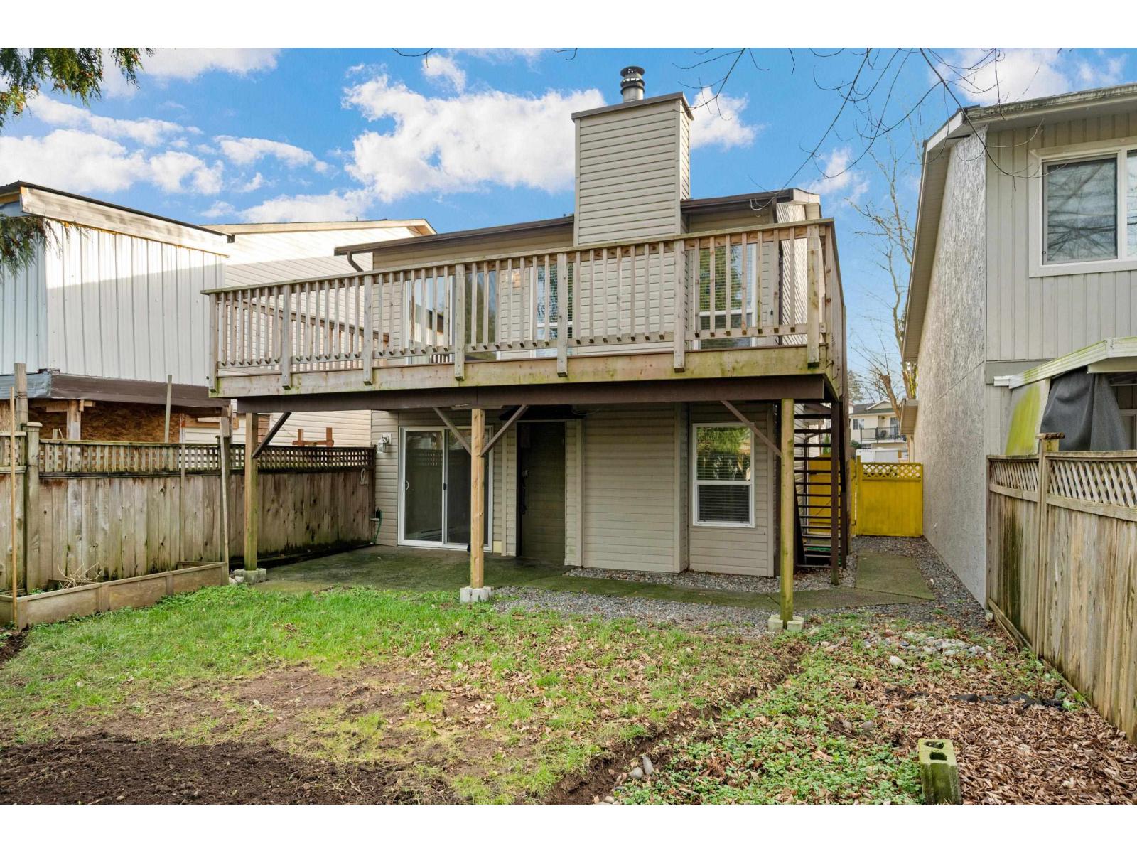 250 DAVIS CRESCENT, Langley