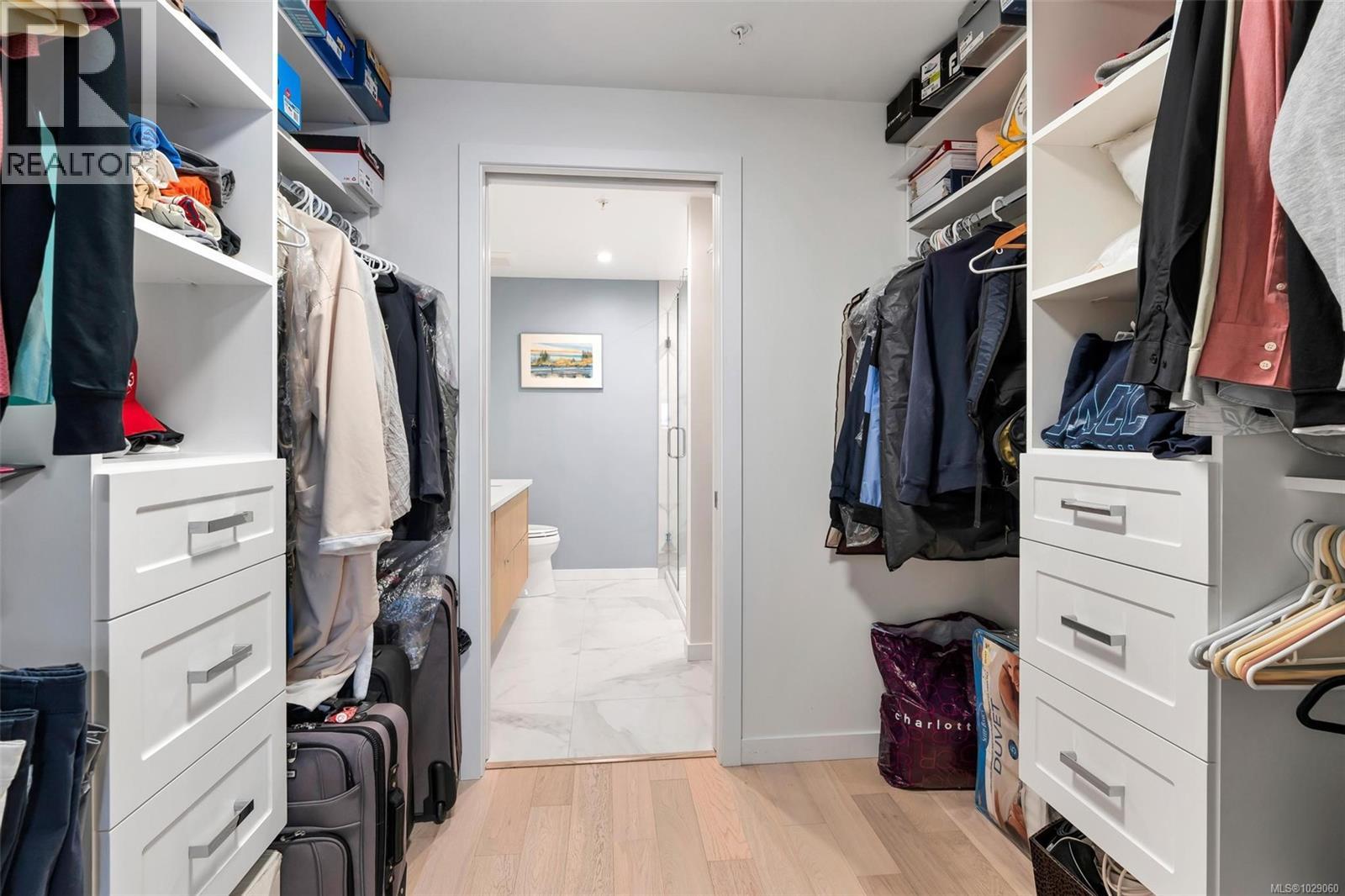 #304 5120 CORDOVA BAY RD - 19