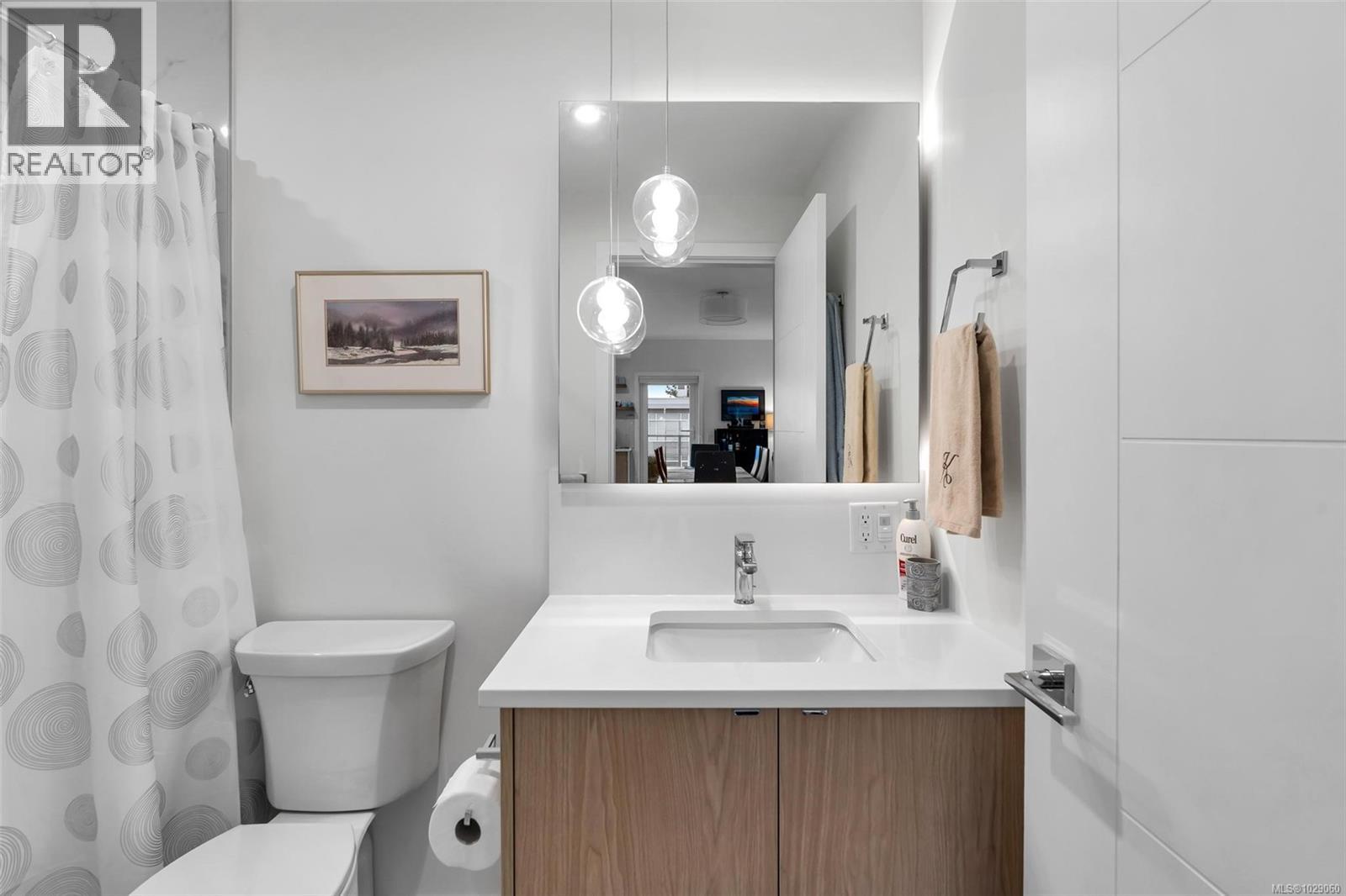 #304 5120 CORDOVA BAY RD - 25