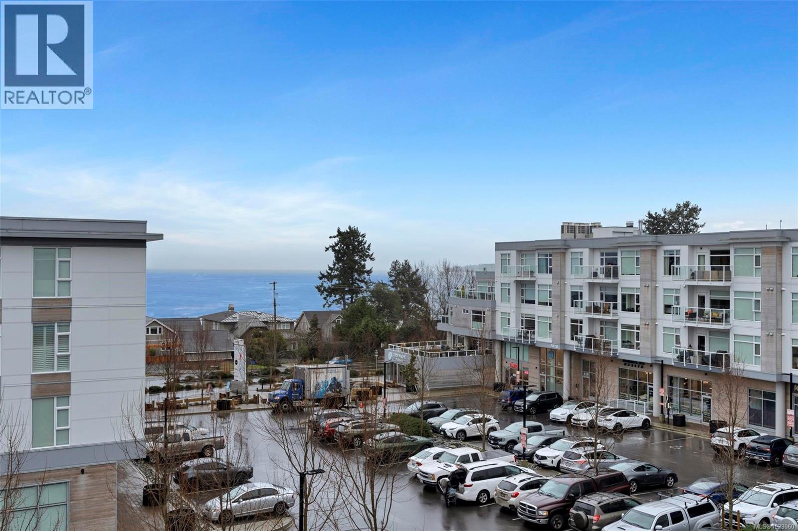 #304 5120 CORDOVA BAY RD - 30