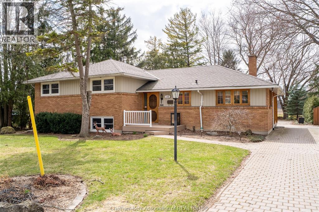 15 DETROIT DRIVE - 1
