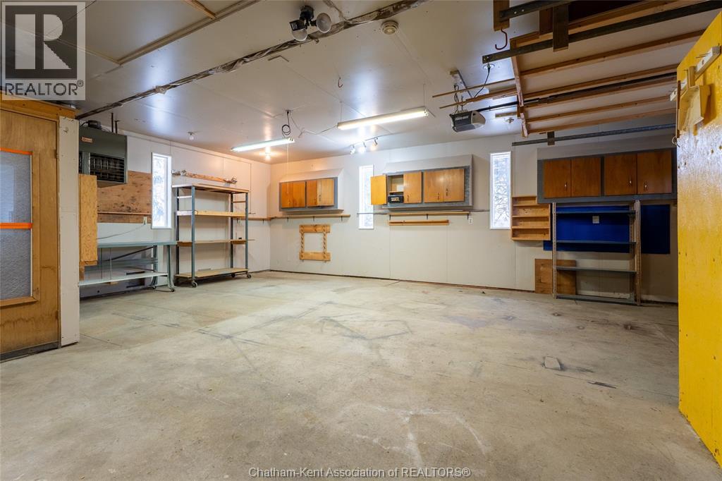 15 DETROIT DRIVE - 34