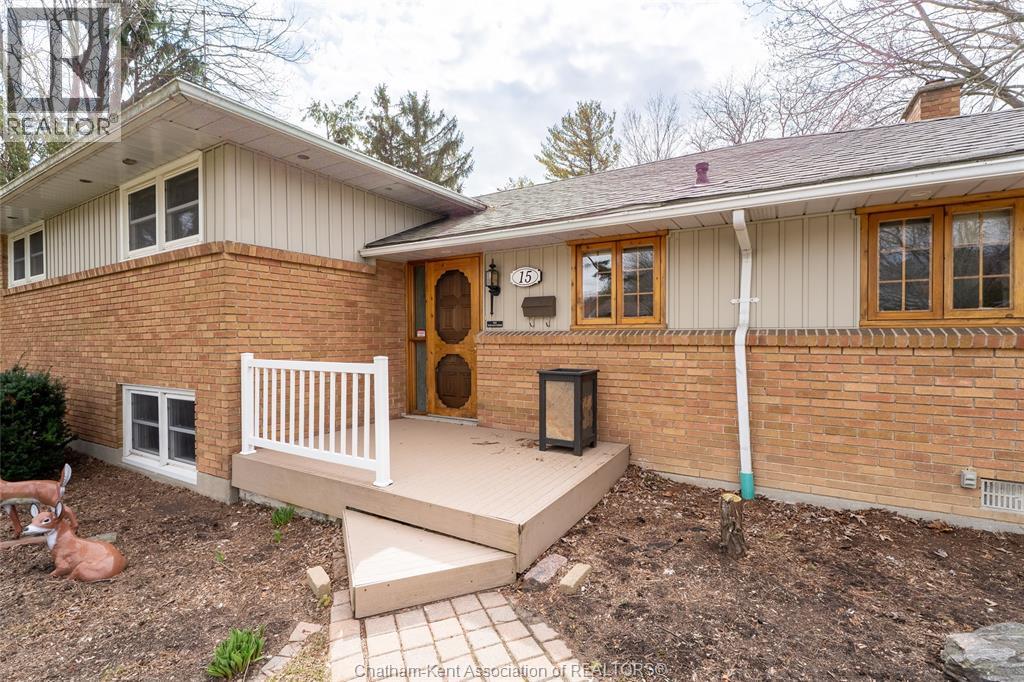 15 DETROIT DRIVE - 6