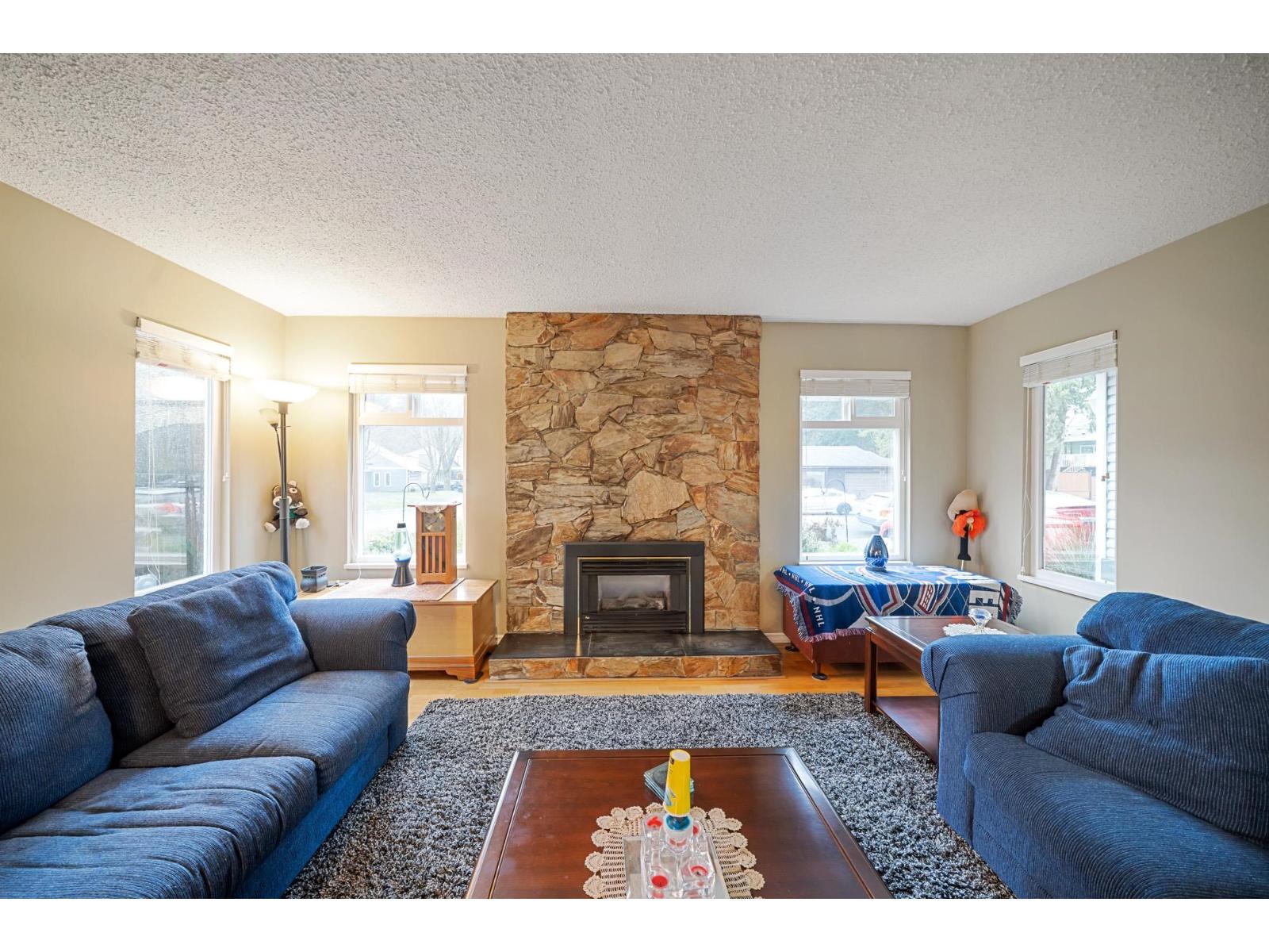 6632 BAKER Road, Delta