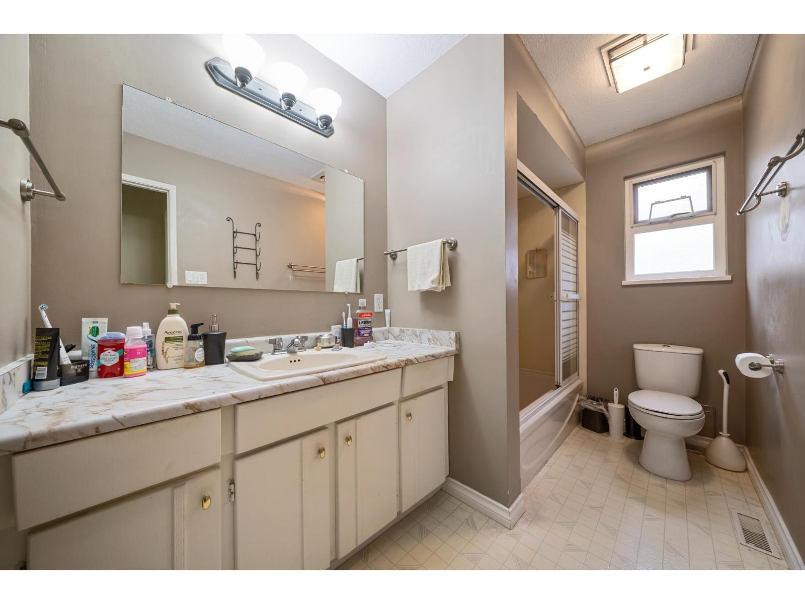 6632 BAKER Road, Delta