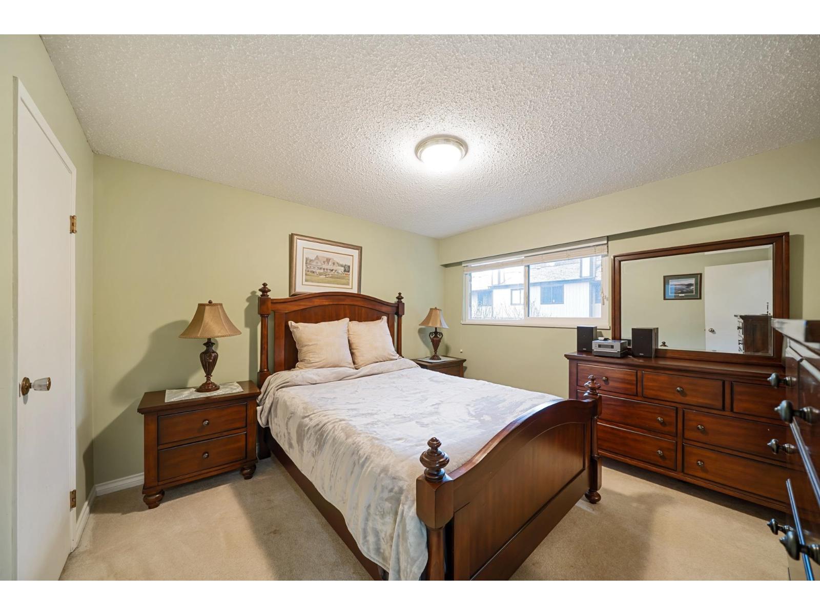 6632 BAKER Road, Delta