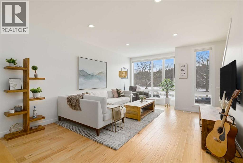 Single Family House for Sale in  Parkdale Boulevard NW Parkdale Calgary 