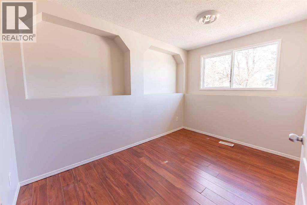 4 Barrett Drive, Red Deer