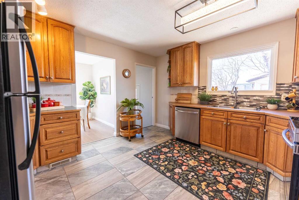 4 Barrett Drive, Red Deer