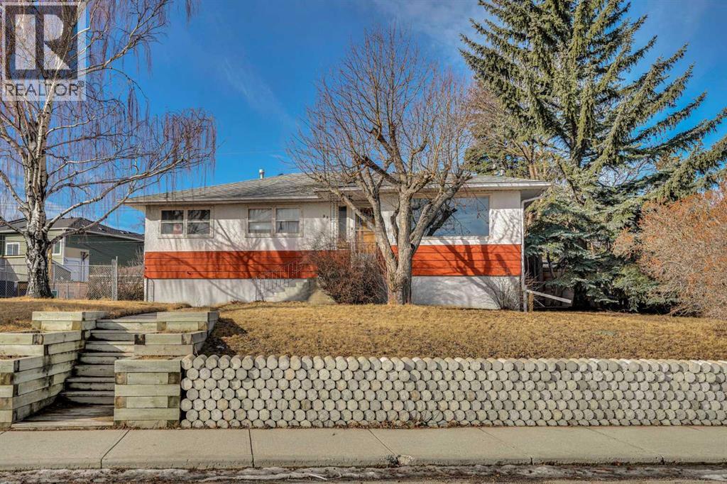 Single Family House Bungalow for Sale in  Robert Road NE Renfrew Calgary 
