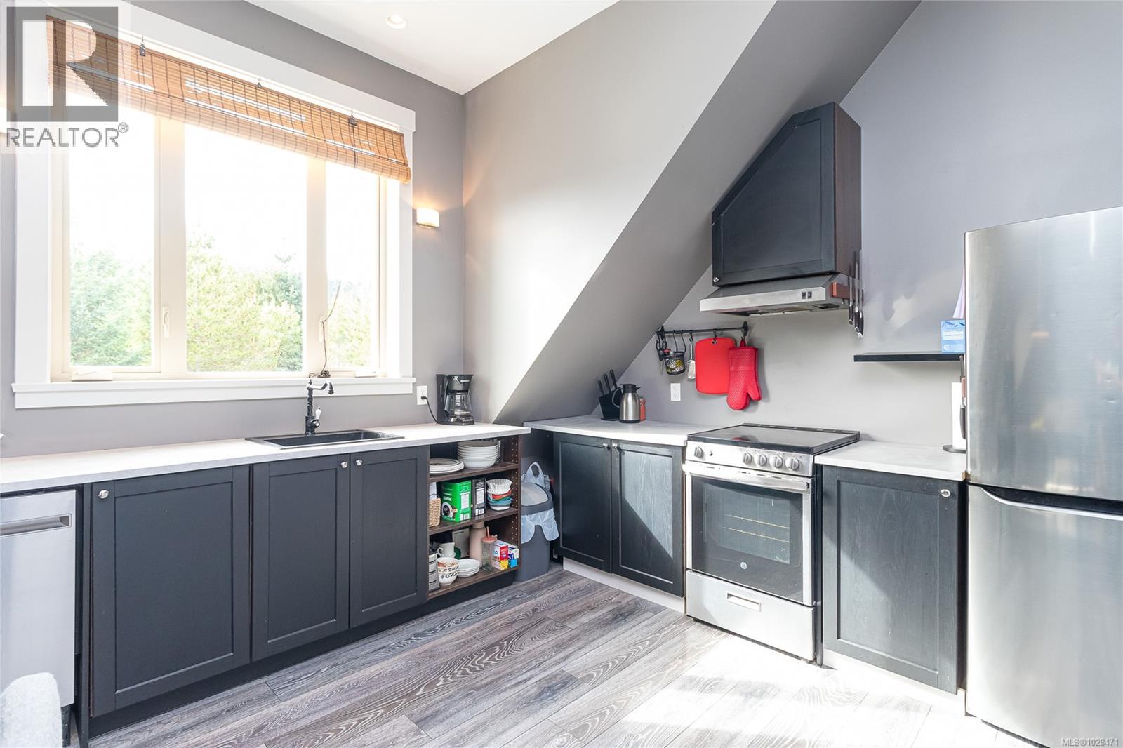 1490 FINLAYSON VIEW PL - 45