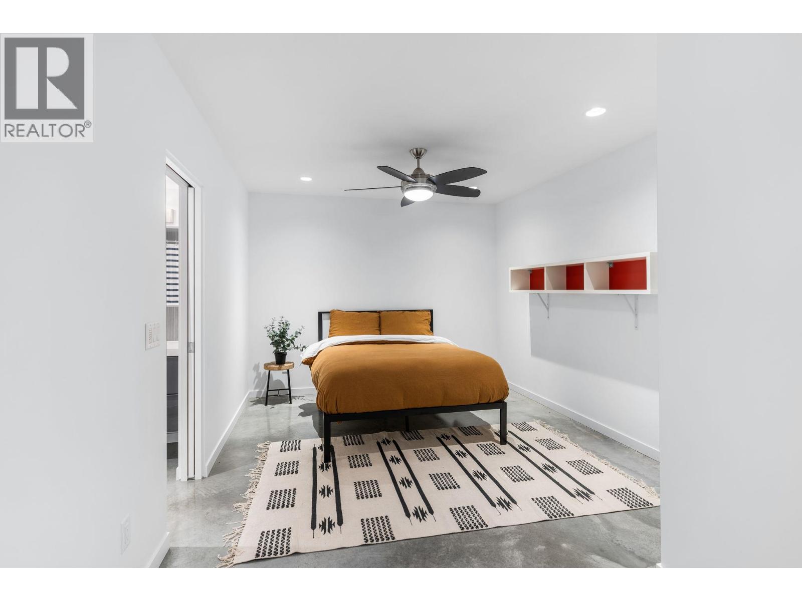 4535 McCulloch Road - 28
