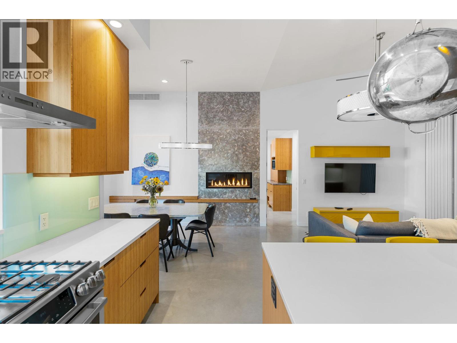 4535 McCulloch Road - 39