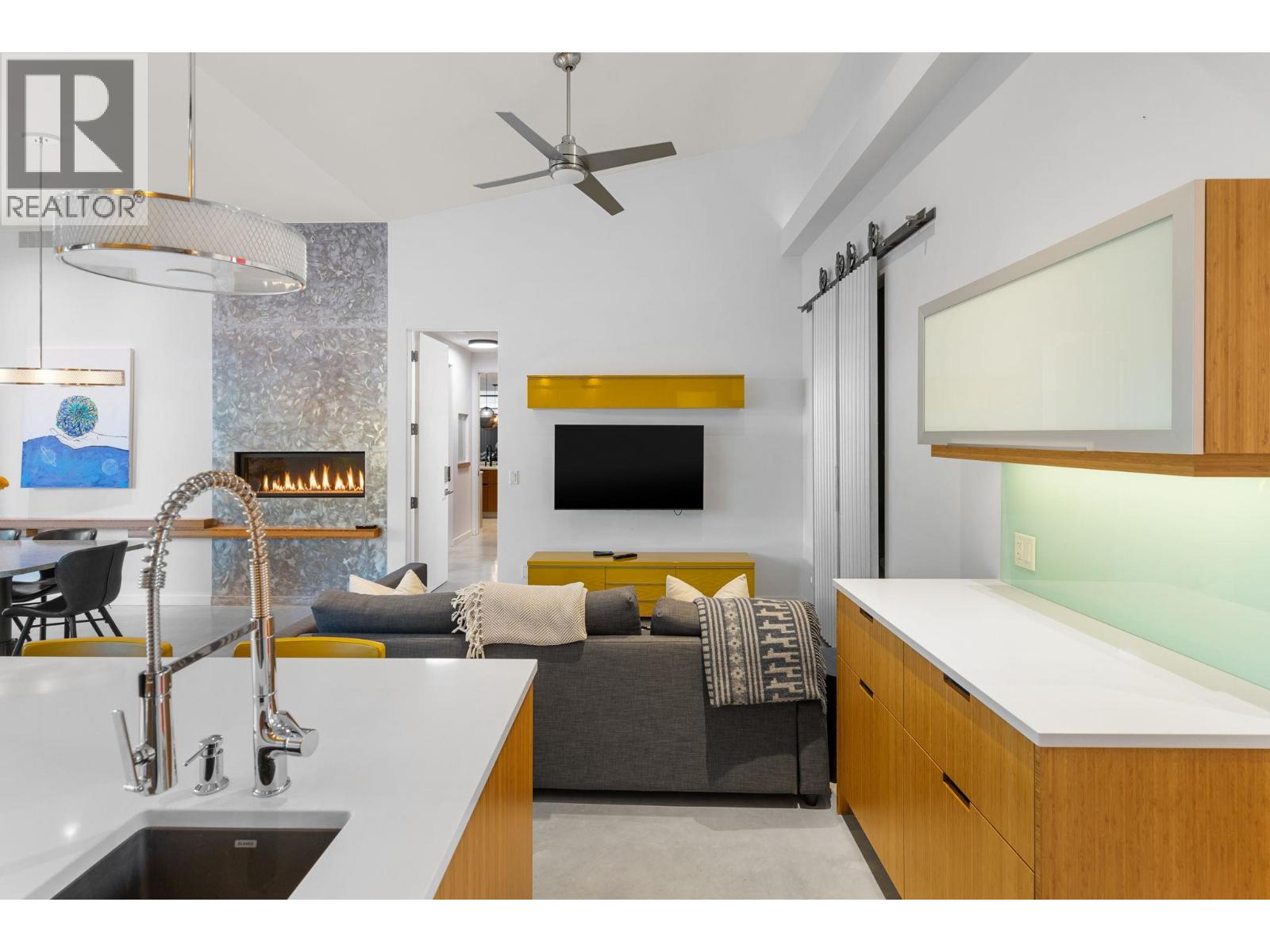 4535 McCulloch Road - 42
