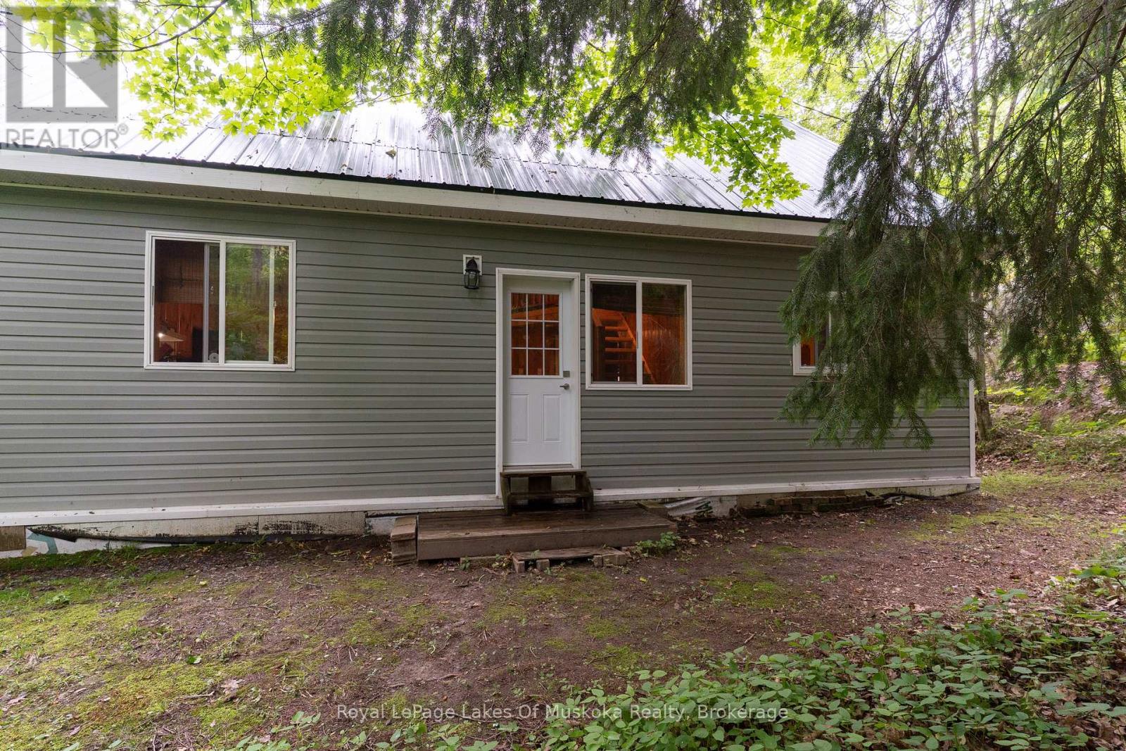 2709 MUSKOKA DISTRICT 118 ROAD W - 2