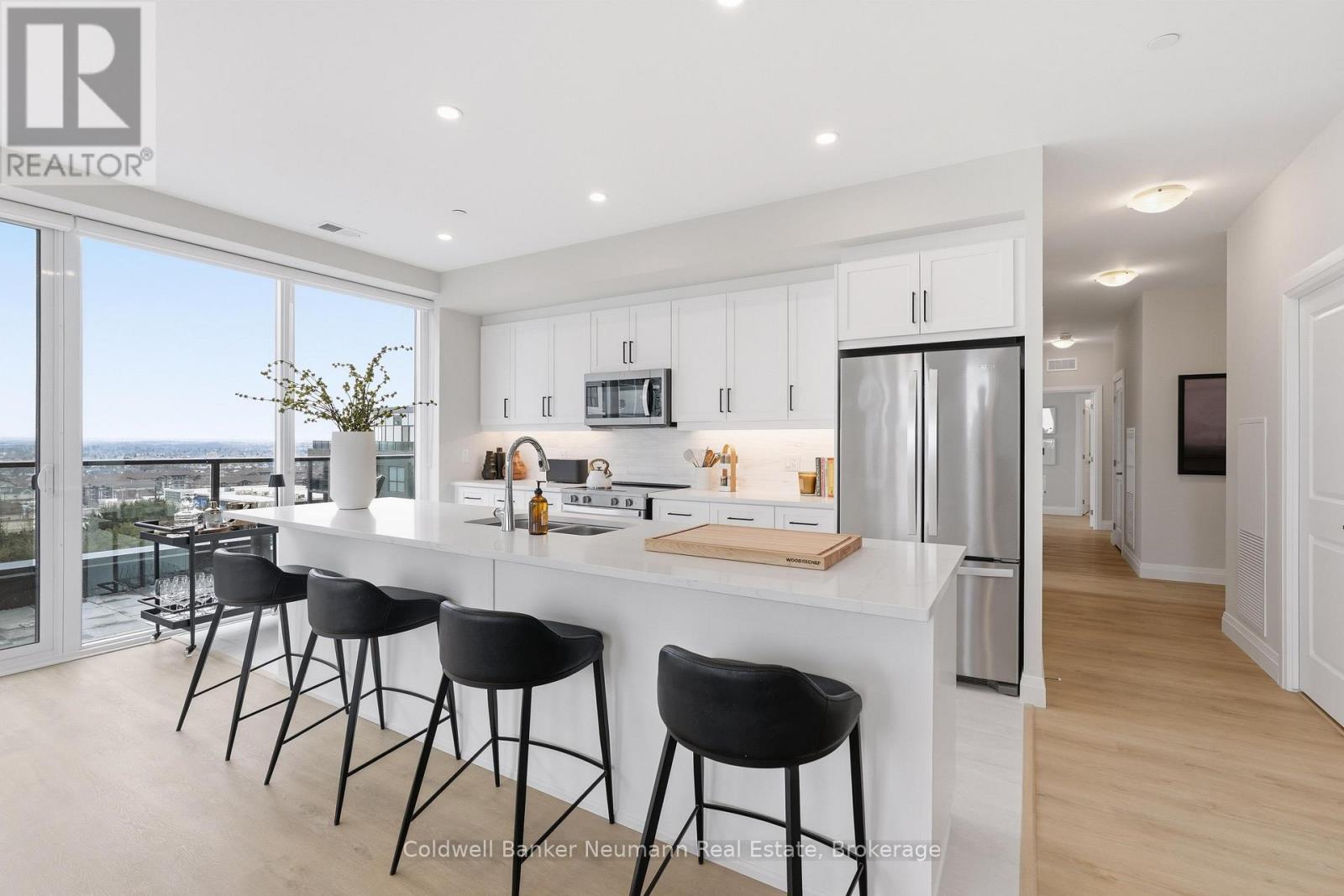 #813 1882 GORDON STREET - 11