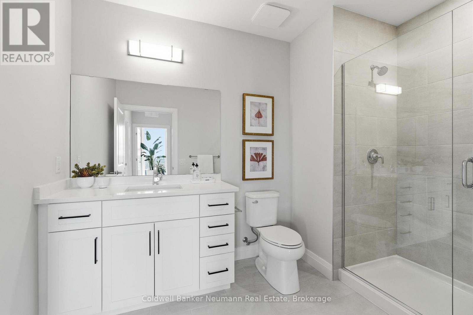 #813 1882 GORDON STREET - 22