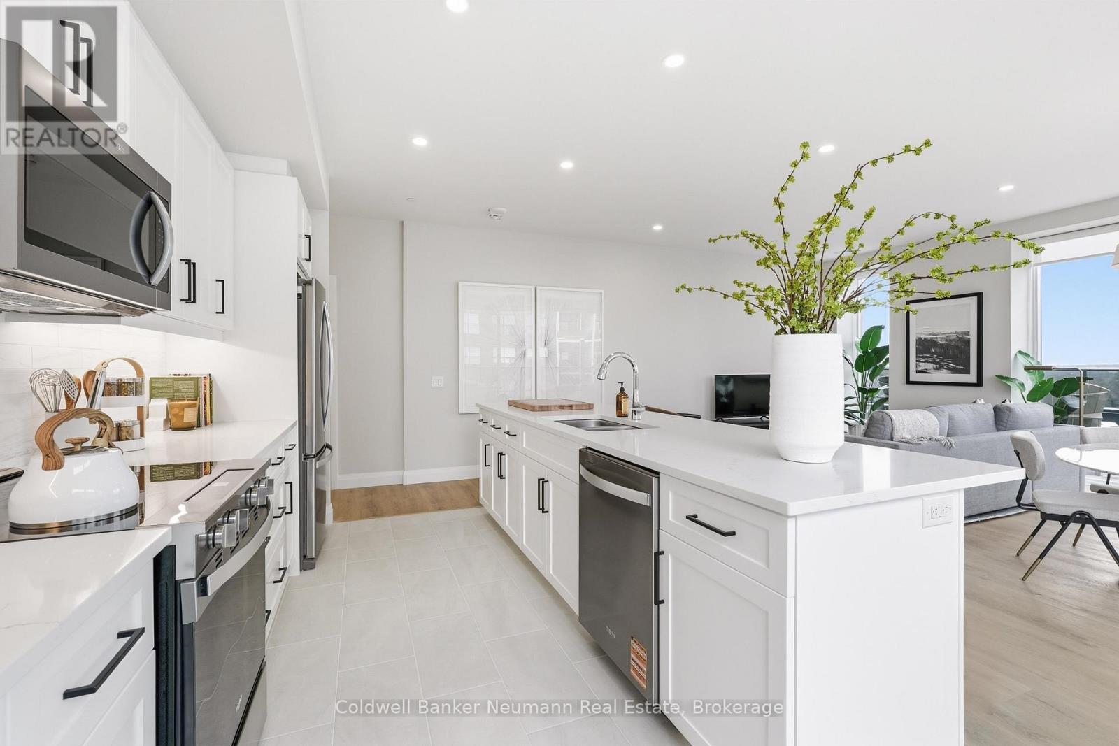 #813 1882 GORDON STREET - 7