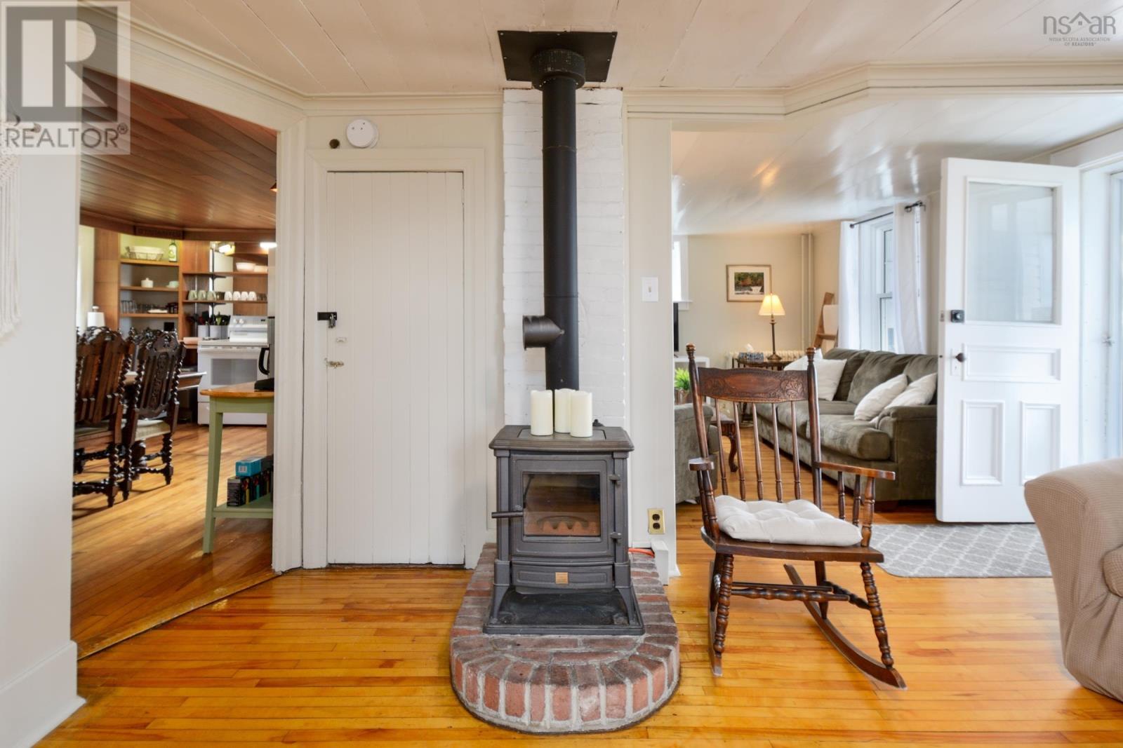 Property 16 of 48 of 15398 Highway 4