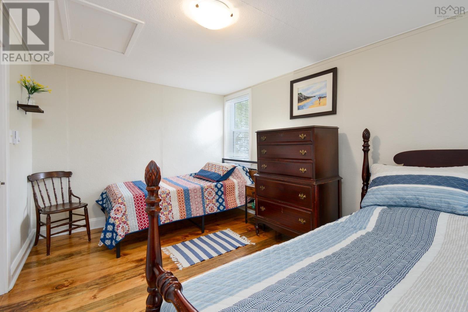 Property 27 of 48 of 15398 Highway 4