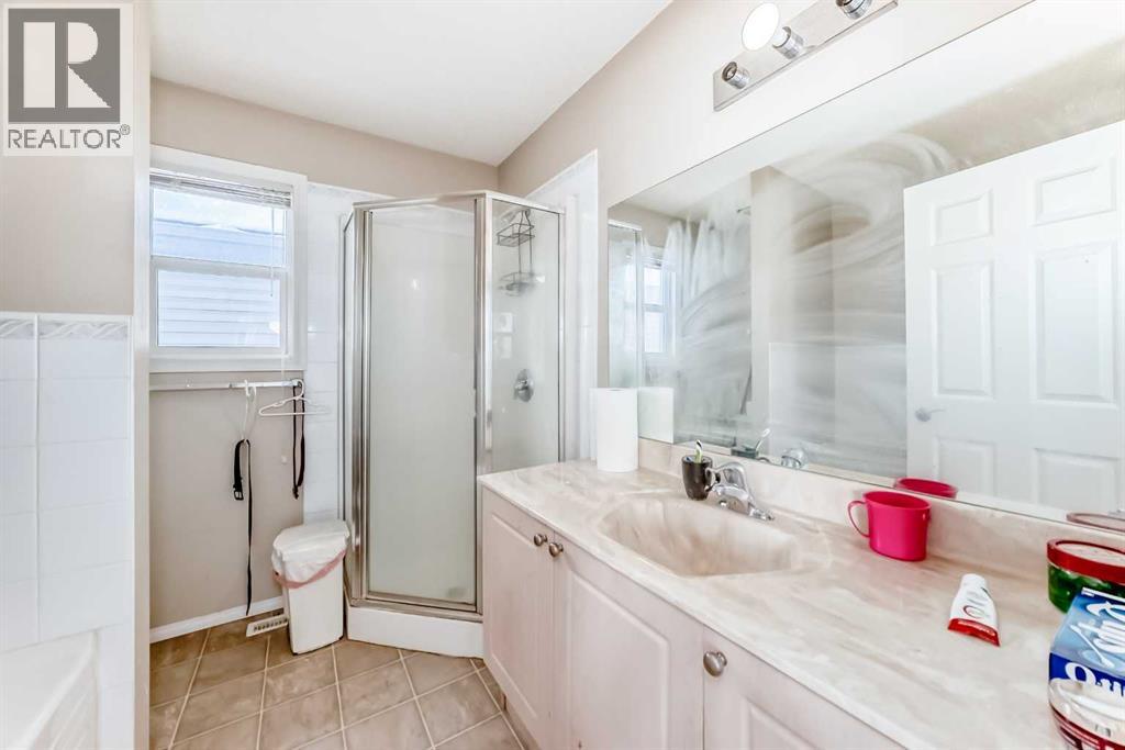 Single Family House for Sale in  Taralea Manor NE Taradale Calgary 