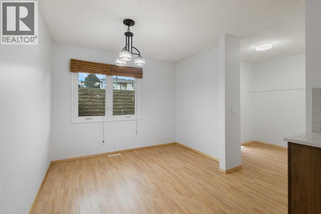 Single Family House for Sale in    Avenue NW Huntington Hills Calgary 