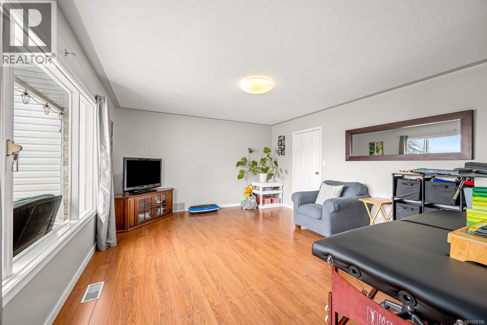 150 Barlow Rd - 18