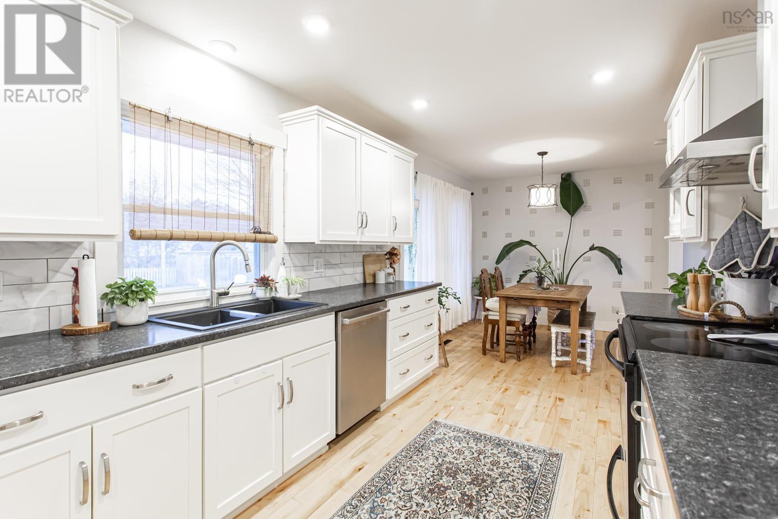 Property 13 of 22 of 5 Acadia Street