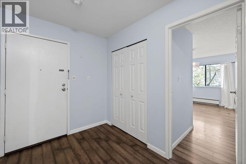 210 236 2ND Street - photo 2