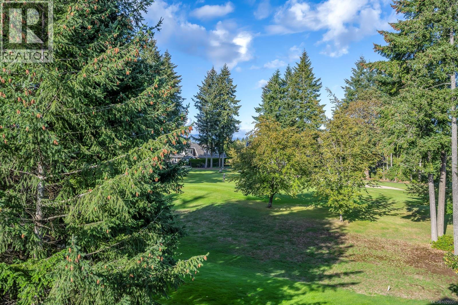 #134 3666 ROYAL VISTA WAY - 33