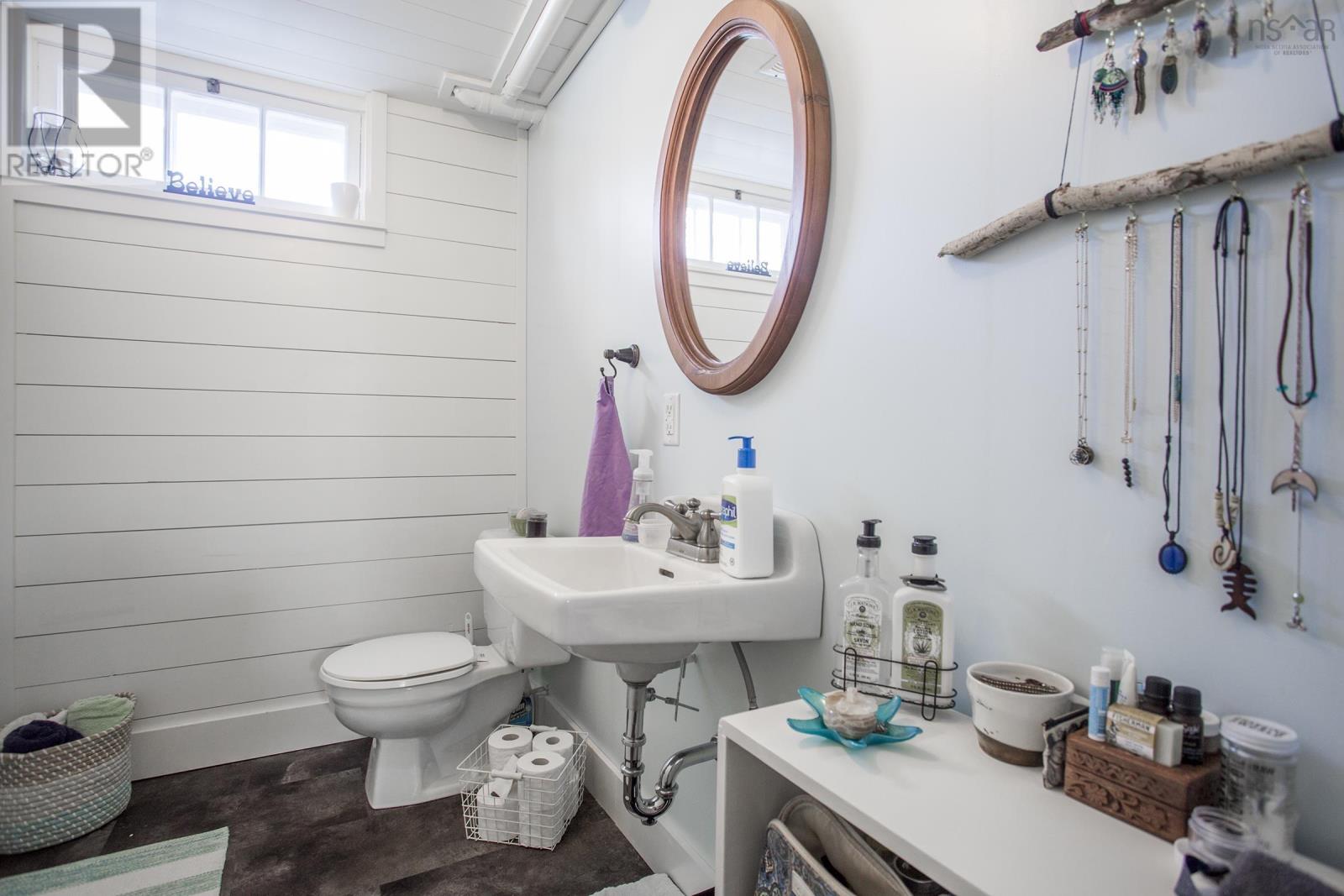 Property 22 of 22 of 5 Acadia Street