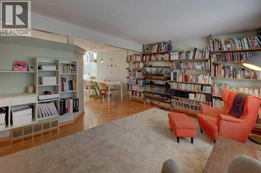 Single Family House Bungalow for Sale in  Varsity Drive NW Varsity Calgary 