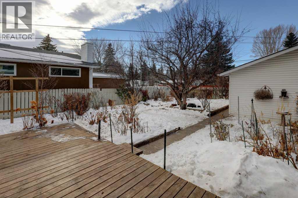 Single Family House Bungalow for Sale in  Varsity Drive NW Varsity Calgary 