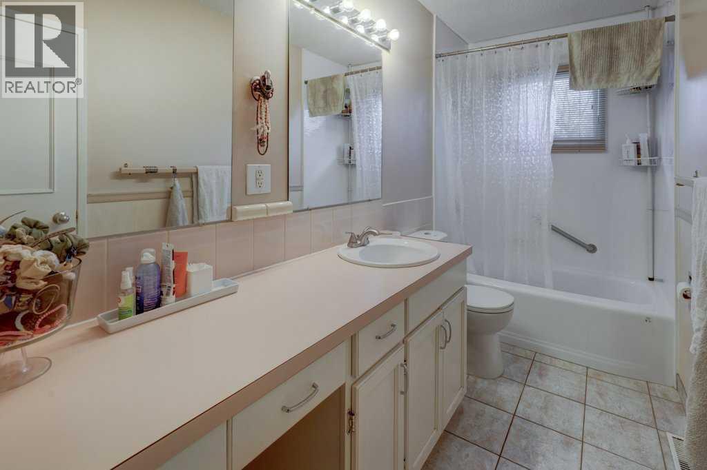 Single Family House Bungalow for Sale in  Varsity Drive NW Varsity Calgary 