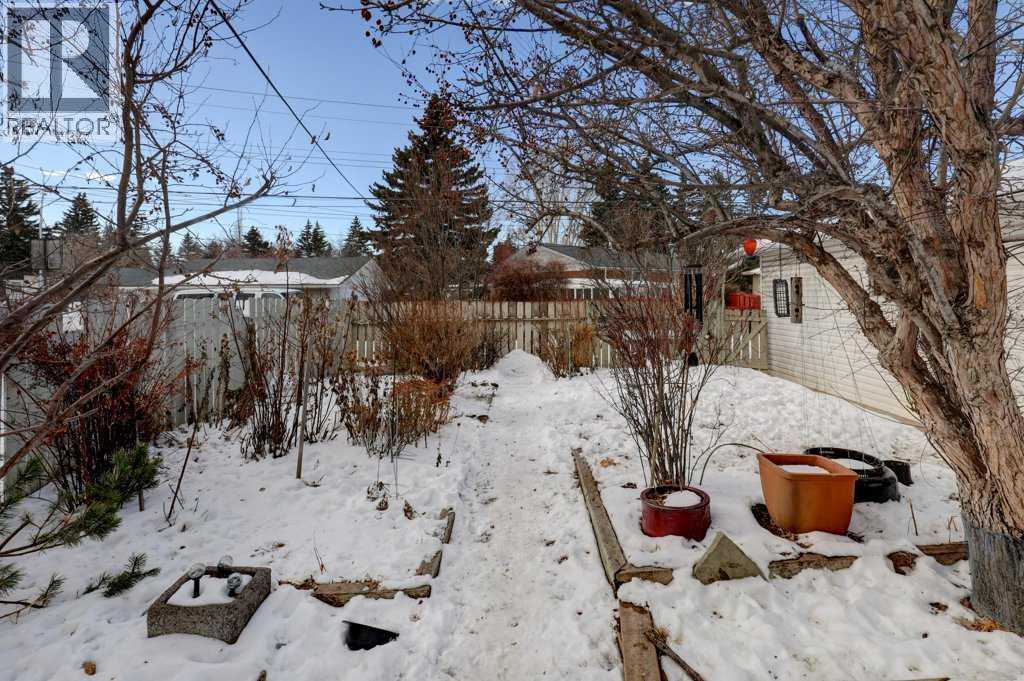 Single Family House Bungalow for Sale in  Varsity Drive NW Varsity Calgary 