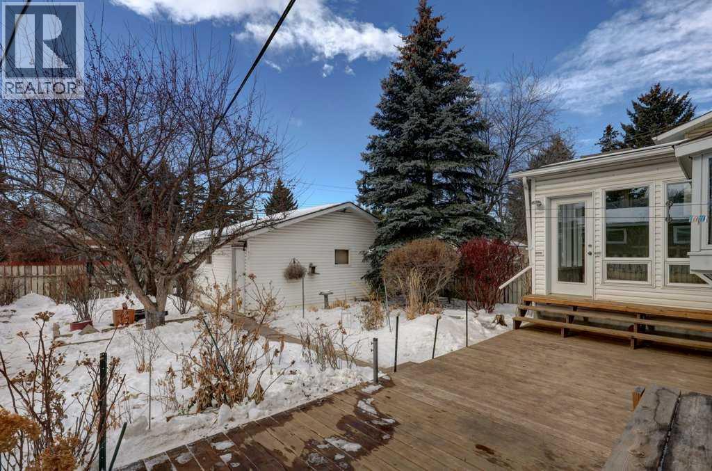 Single Family House Bungalow for Sale in  Varsity Drive NW Varsity Calgary 