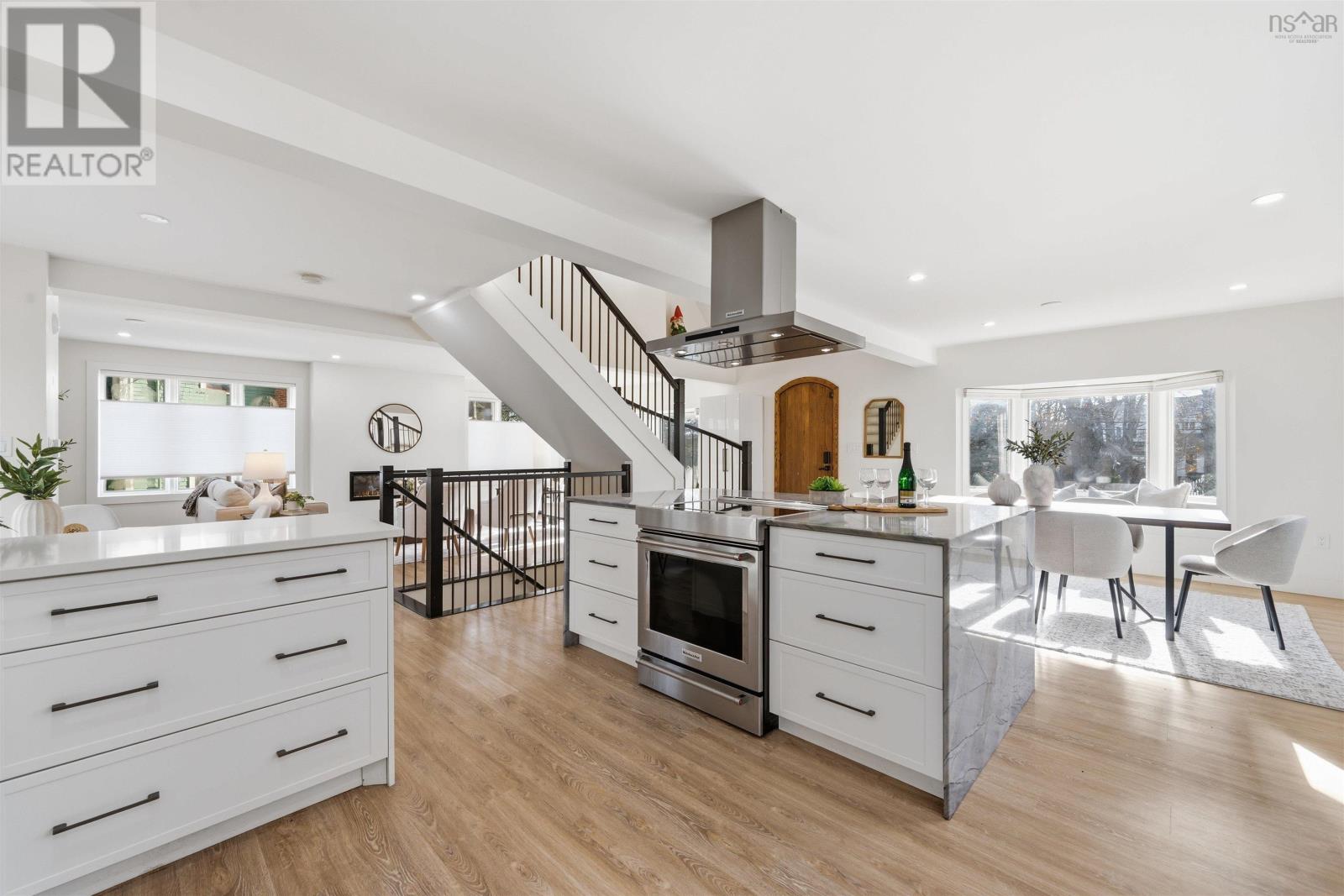 Property 18 of 46 of 680 Shore Drive