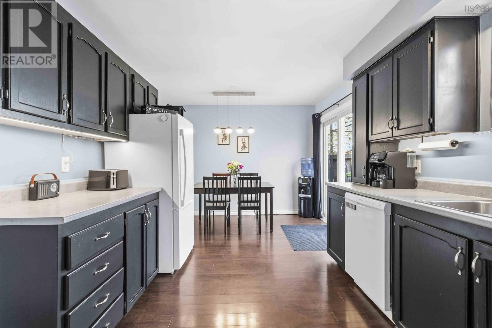 Property 23 of 46 of 14 Matador Court